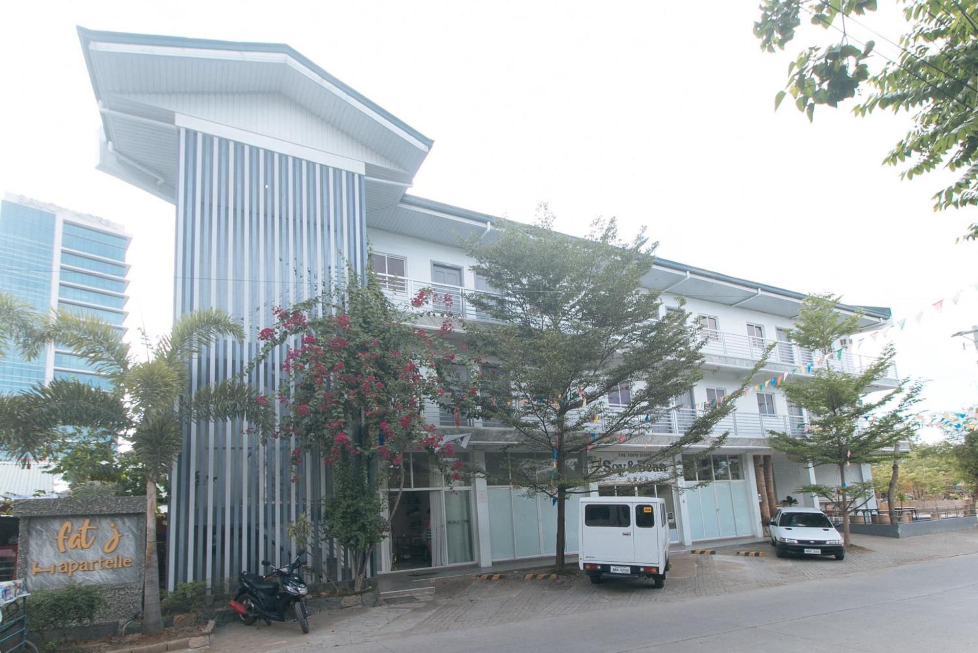 Reddoorz At Fat J Apartelle Mactan Cebu Kültér fotó