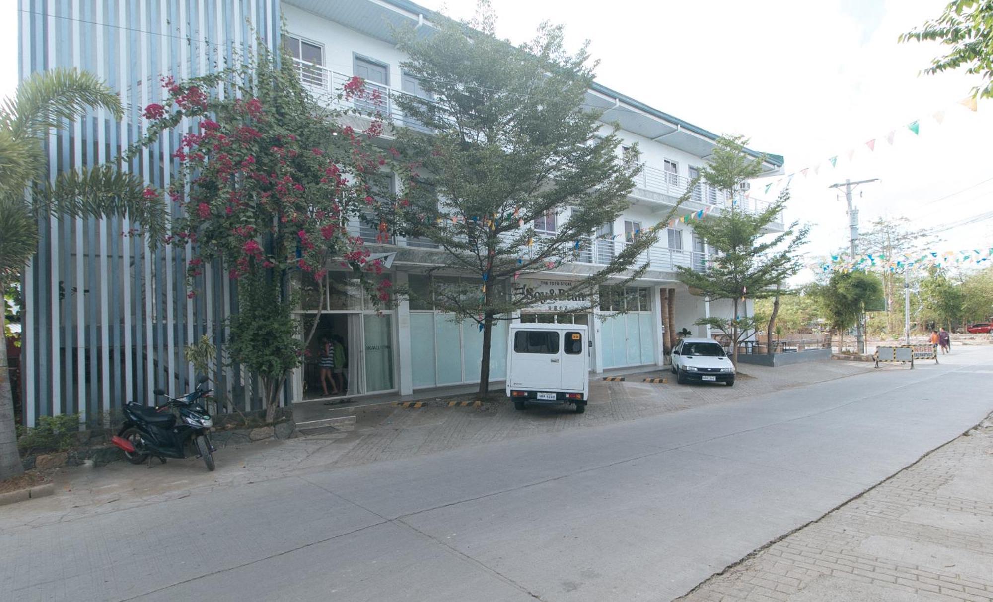 Reddoorz At Fat J Apartelle Mactan Cebu Kültér fotó